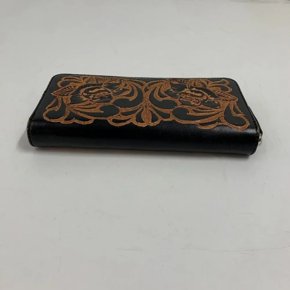 Alejandro Yeo Women's Hand-Tooled Leather‎ Zippered Clutch Wallet - Picture 3 of 12